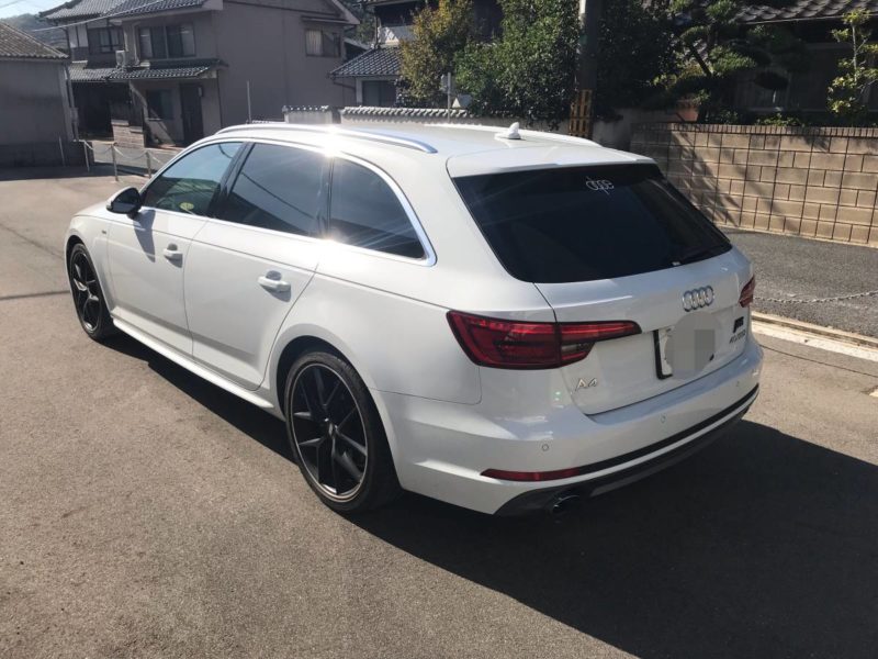 AUDI A4 AVANT Sライン画像1