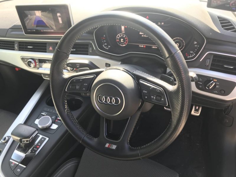 AUDI A4 AVANT Sライン画像2