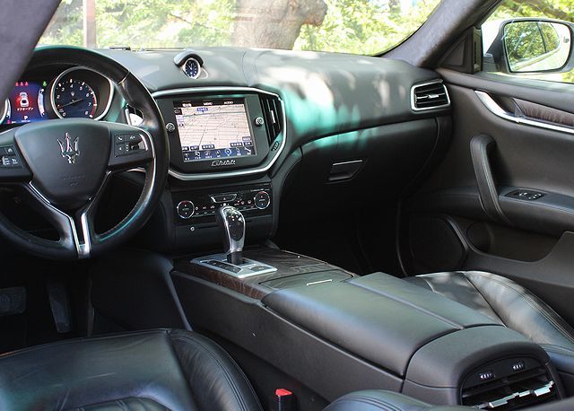 マセラティ ギブリ S/ホワイト画像5