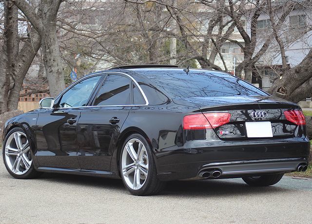 アウディ S8 プレセンスPKG/ブラック/左ハンドル/本革/純正HDDナビ/地デジ/SR/純正21AW画像6