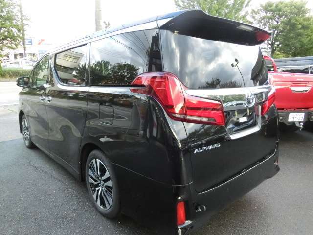 アルファード画像1