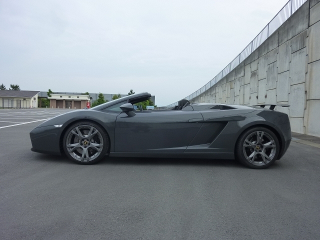 ランボガヤルドスパイダー画像1