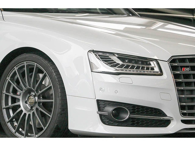 アウディ S8 TFSIクワトロ☆Audiプレセンスパッケージ☆OZ21inAW☆サンルーフ☆黒革☆ACC☆全方位カメラ画像3