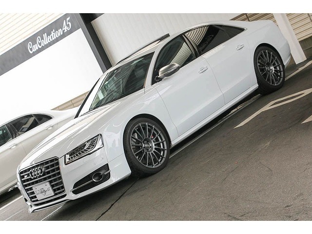 アウディ S8 TFSIクワトロ☆Audiプレセンスパッケージ☆OZ21inAW☆サンルーフ☆黒革☆ACC☆全方位カメラ画像6