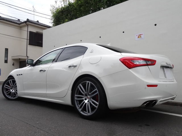 マセラティ ギブリ画像5