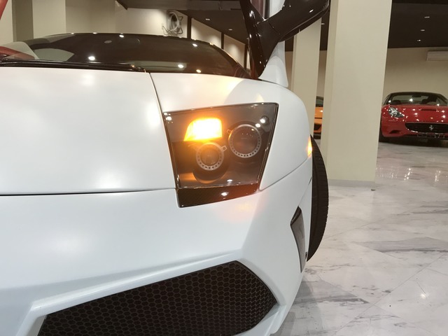 ランボルギーニ ムルシエラゴ画像2