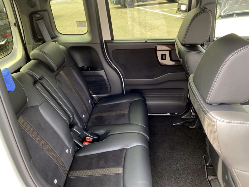 Nボックスカスタム GLターボ ホンダセンシング ★新車同等 ★令和元年式 ★フルオプ ★純正9インチナビ ★大人気車 ★オリピ白ナン ★税金完納 ★国内最安値画像3