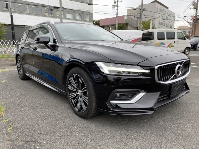 ボルボV60 T5インスクリプション★新車同様★走行0.6万k★フルオプ★黒本革★ハイグレード★LED★国内最安値画像1