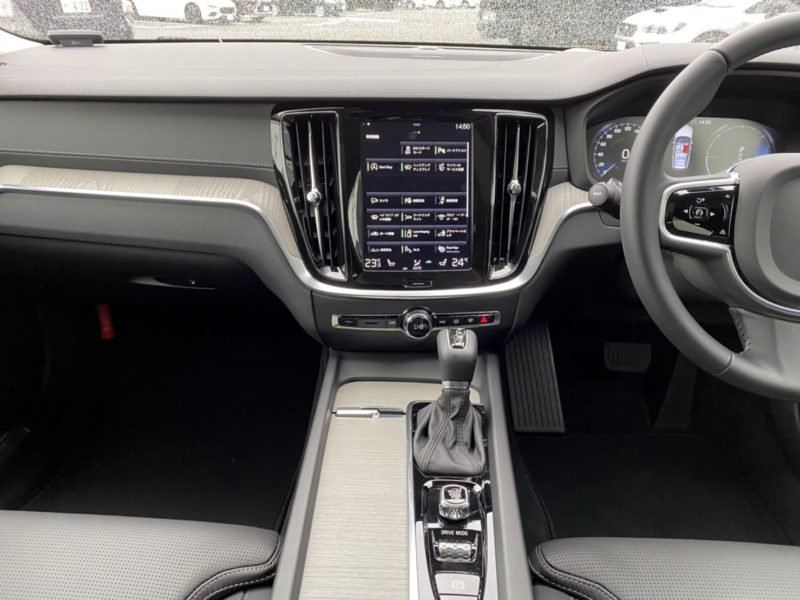 ボルボV60 T5インスクリプション★新車同様★走行0.6万k★フルオプ★黒本革★ハイグレード★LED★国内最安値画像15