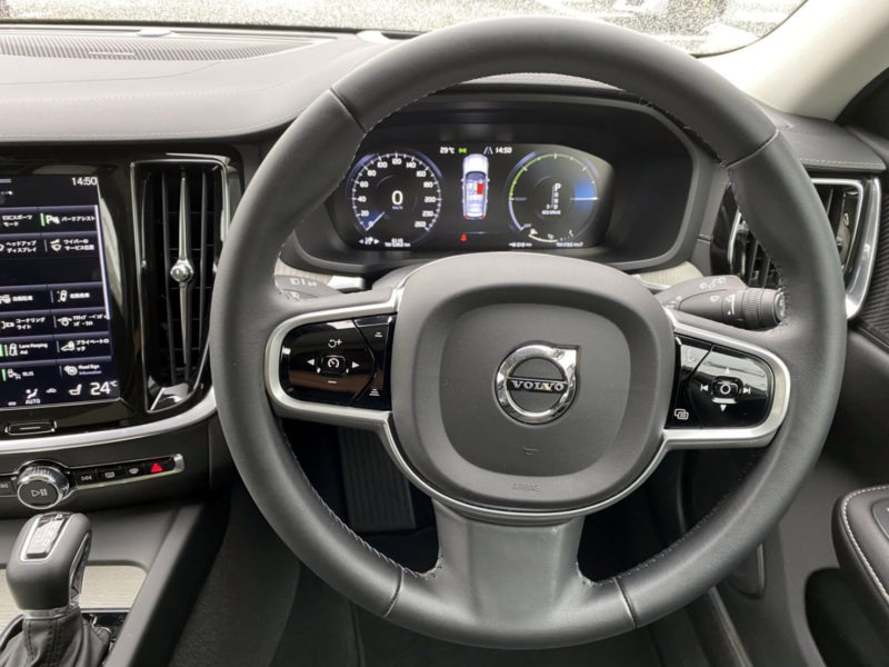 ボルボV60 T5インスクリプション★新車同様★走行0.6万k★フルオプ★黒本革★ハイグレード★LED★国内最安値画像17