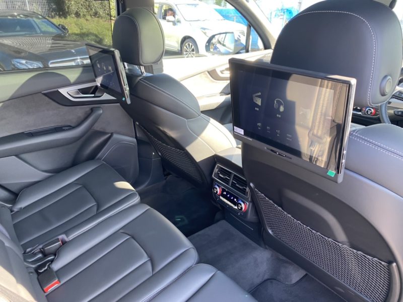 アウディQ7 3.0TFSIクワトロ アダプティブエアサスサスペンション仕様Sラインパッケージ ★極上車 ★人気の法人車★大人気★LED★後席モニター★ワンオーナー★特別仕様車★車検ロング★国内最安値画像12