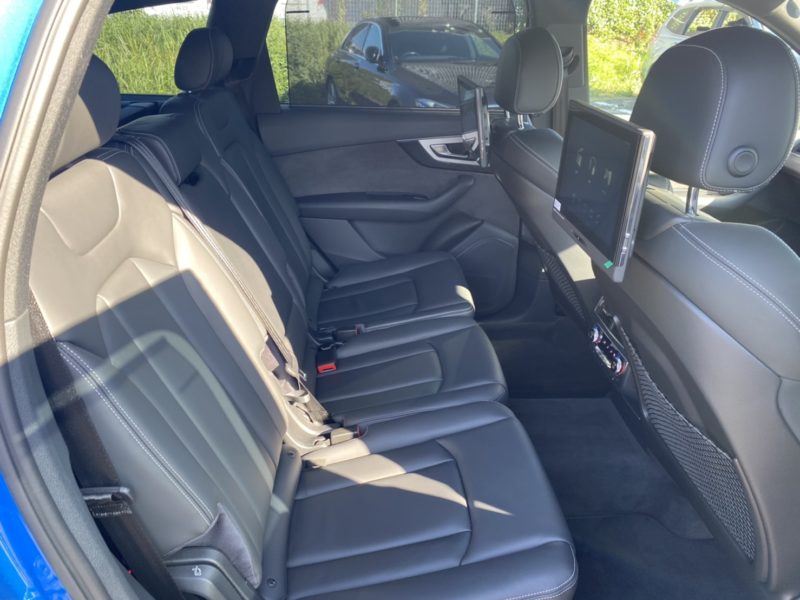 アウディQ7 3.0TFSIクワトロ アダプティブエアサスサスペンション仕様Sラインパッケージ ★極上車 ★人気の法人車★大人気★LED★後席モニター★ワンオーナー★特別仕様車★車検ロング★国内最安値画像13