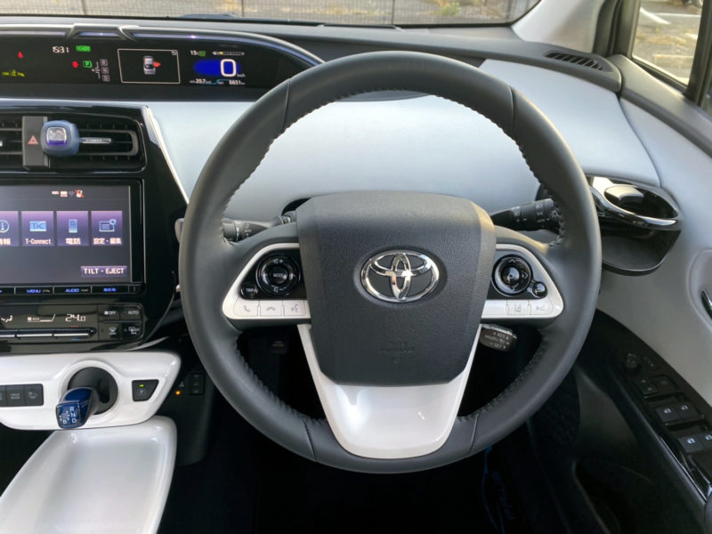 プリウスA ツーリングセレクション★大人気★税金完納★超極上車★走行0.6万k ★ボディーカバー保管★フルオプ★国内最安値画像13