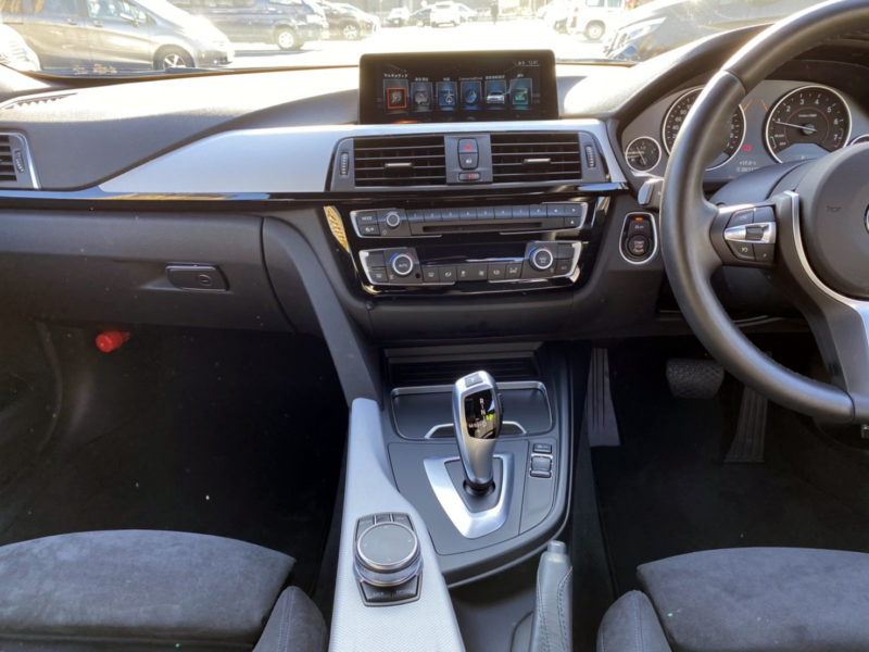 BMW318iツーリングワゴンMスポーツ★走行0.7万k ★超極上★車検ロング★税金完納★LED★Mスポ★装備充実★コーティング済★新車並の輝き★国内最安値画像14