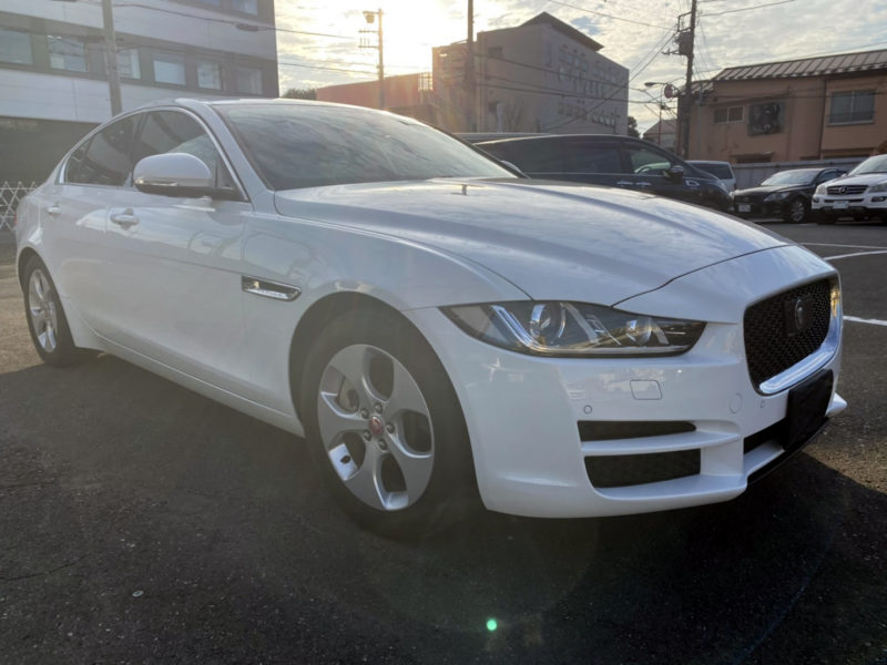 ジャガーXE 2.0t プレステージ★極良極美★車検ロング★走行1.8万k ★ディーラー認定中古車★装備充実★国内最安値画像1