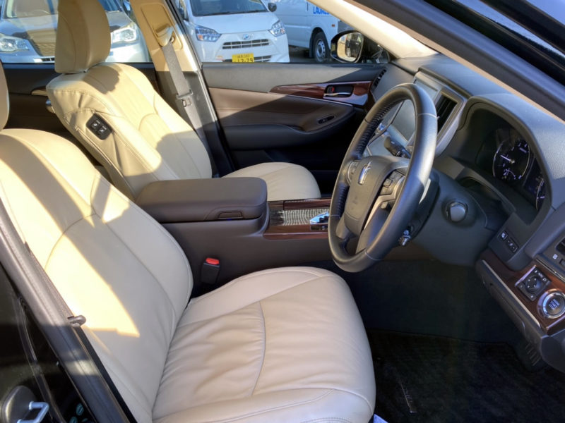 クラウンロイヤル2.5 ロイヤルサルーン★極上車★税金完納★走行中TV視聴★大人気セダン★ナンバー神奈川県内★ディーラー認定中古車画像10