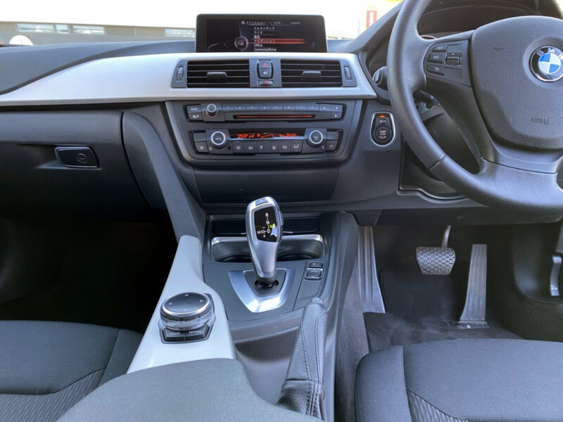 BMW 320i ツーリング★大人気車★走行2.6万k ★絶好調★税金完納★国内最安値★価格交渉可画像13