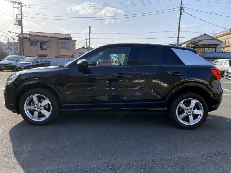 アウディQ2 30TFSIスポーツ★新車並★極良極美★フルオプ★車検ロング★国内最安値画像4