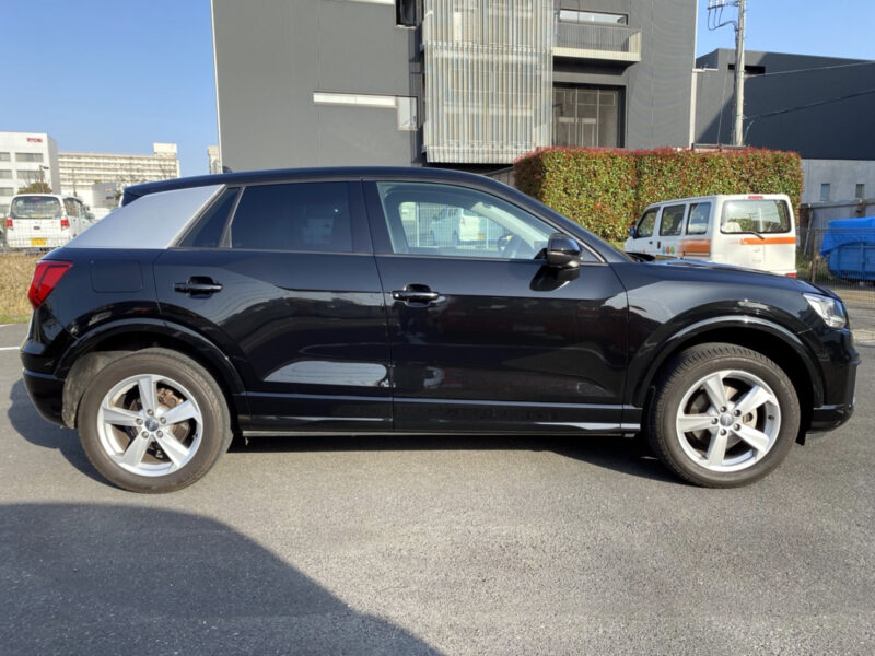 アウディQ2 30TFSIスポーツ★新車並★極良極美★フルオプ★車検ロング★国内最安値画像5