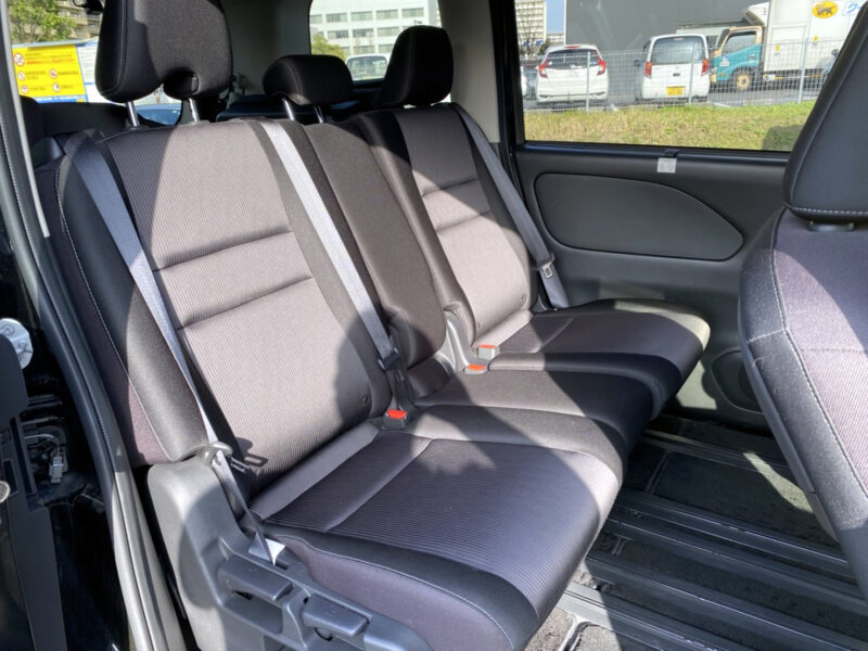 セレナ Sハイブリッド ハイウェイスター VセレクションI I ★走行0.4万k★極良極美★禁煙車★両側電動スライド★全方位カメラ★国内最安値画像8