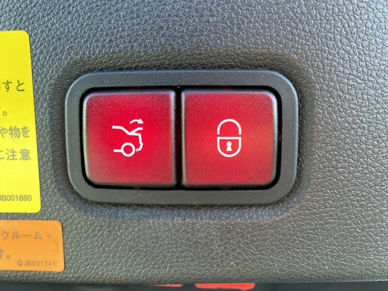 AMG CLS63 ★カーボンスポイラー ★カーボンリアスポイラー ★カーボンサイドミラー ★VOSSEN20インチ60万以上 ★スモークテール ★サンルーフ ★カスタム多数 ★絶好調 ★極上車 ★国内最安値画像11