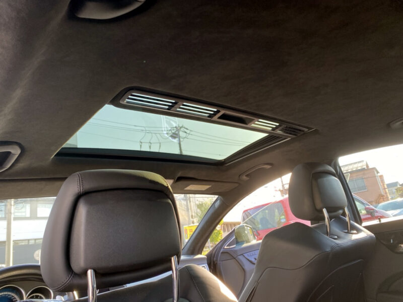 AMG CLS63 ★カーボンスポイラー ★カーボンリアスポイラー ★カーボンサイドミラー ★VOSSEN20インチ60万以上 ★スモークテール ★サンルーフ ★カスタム多数 ★絶好調 ★極上車 ★国内最安値画像17