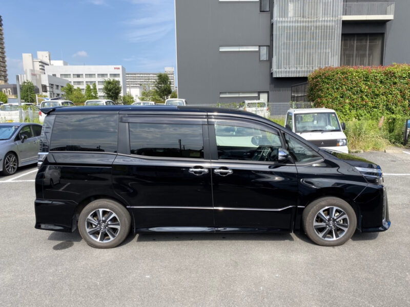 ヴォクシー 2.0 ZS 煌★税金完納★極上車★車検ロング★両側電動スライド★後席モニター★国内最安値画像4