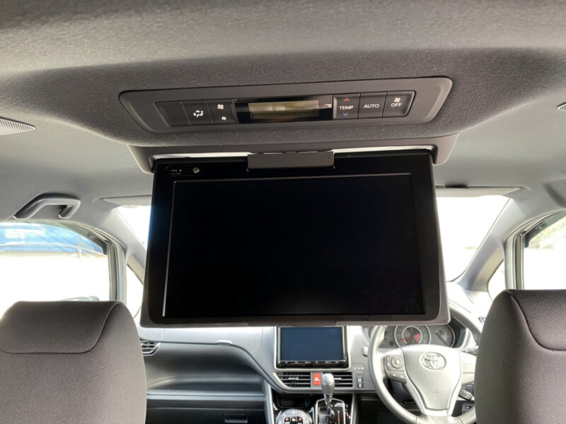 ヴォクシー 2.0 ZS 煌★税金完納★極上車★車検ロング★両側電動スライド★後席モニター★国内最安値画像13