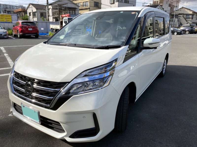 セレナ2.0S★走行0.6万k★絶好調★サイドカメラ★バックカメラ★税金完納★車検ロング★国内最安値画像0
