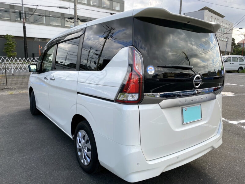セレナ2.0S★走行0.6万k★絶好調★サイドカメラ★バックカメラ★税金完納★車検ロング★国内最安値画像6