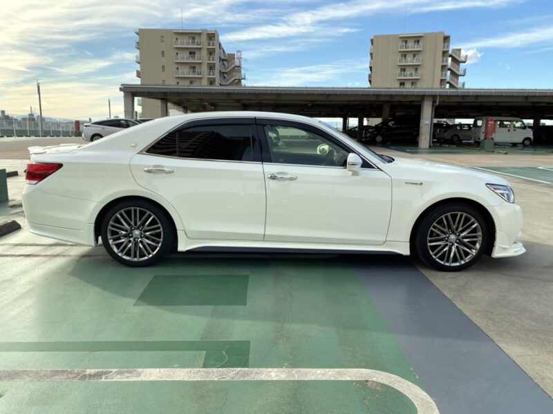 クラウンアスリート ハイブリッド2.5S ブラックスタイル★TRDフルエアロ★ウッドステアリング★ディーラー認定中古車★極良極美★新品タイヤ★ドラレコ★大人気セダン★激安画像4