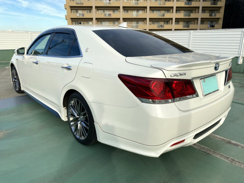 クラウンアスリート ハイブリッド2.5S ブラックスタイル★TRDフルエアロ★ウッドステアリング★ディーラー認定中古車★極良極美★新品タイヤ★ドラレコ★大人気セダン★激安画像6
