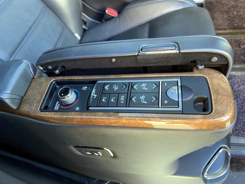 ヴェルファイア3.5 V6エグゼクティブラウンジ★税金完納★冬用タイヤ★コーティング済★全方位カメラ★ダブルサンルーフ★両側電動スライドドア★後席モニター★装備充実★大人気★国内最安値画像21