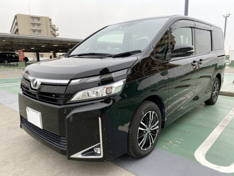 ヴォクシー 2.0 V★税金完納★アルパイン11ナビ★アルパイン後席モニター★シートヒーター★両側電動スライド★タイヤばり山★社外アルミ★大人気★国内最安値画像0