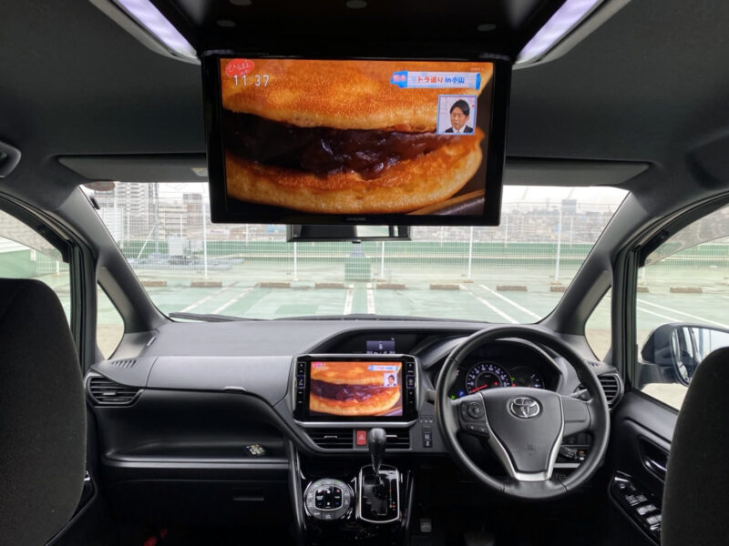 ヴォクシー 2.0 V★税金完納★アルパイン11ナビ★アルパイン後席モニター★シートヒーター★両側電動スライド★タイヤばり山★社外アルミ★大人気★国内最安値画像14