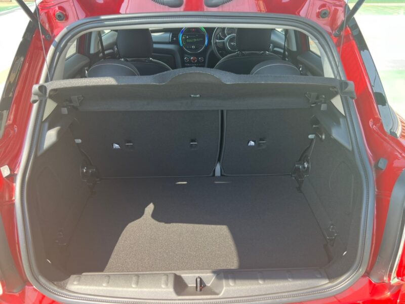 ミニ クーパーD 5ドア セブン ★極良極美 ★税金完納 ★ディーゼル ★禁煙車 ★国内最安値画像14