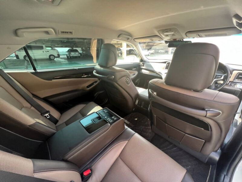 マジェスタFバージョン Jフロンティア★ハイブリッド ★最上級グレード ★税金完納 ★極良極美 ★革シート ★360°カメラ ★モデリスタ ★国内最安値画像13