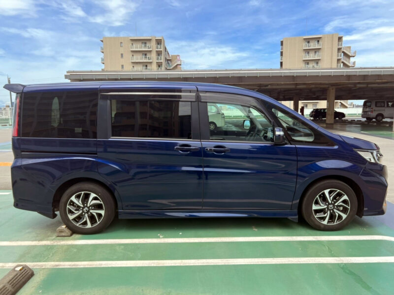 ステップワゴン スパーダ ホンダセンシング ★低走行12,000k ★極上極美 ★両側電動スライド ★7人乗り★国内最安値画像4