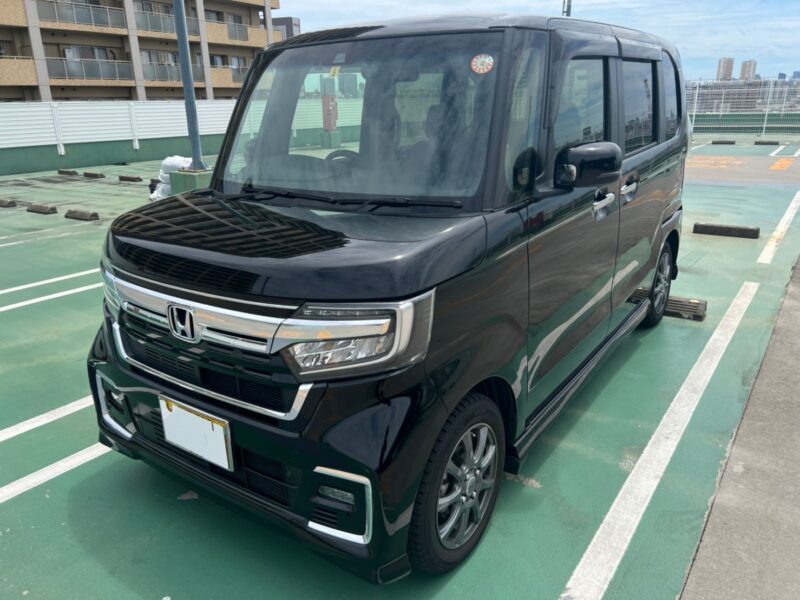 Nボックスカスタム L ★低走行0.9万k ★新車並み ★税金完納 ★片側電動スライド ★バックカメラ ★スタッドレス ★夏タイヤ付き ★大人気 ★国内最安値画像0