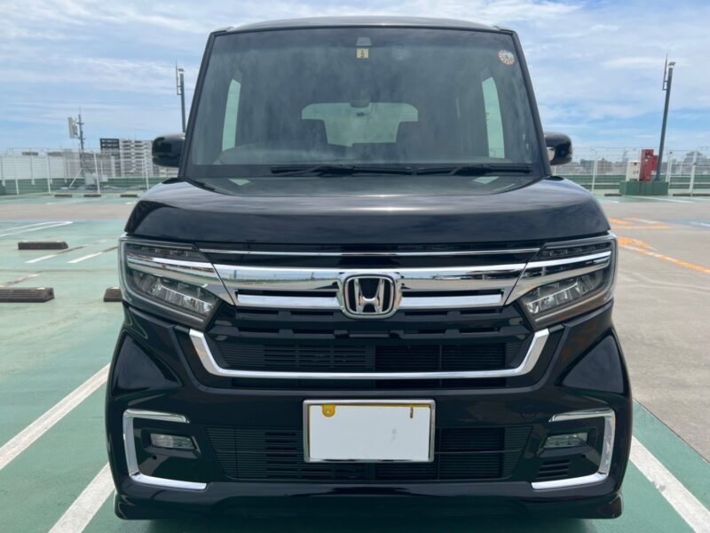Nボックスカスタム L ★低走行0.9万k ★新車並み ★税金完納 ★片側電動スライド ★バックカメラ ★スタッドレス ★夏タイヤ付き ★大人気 ★国内最安値画像2