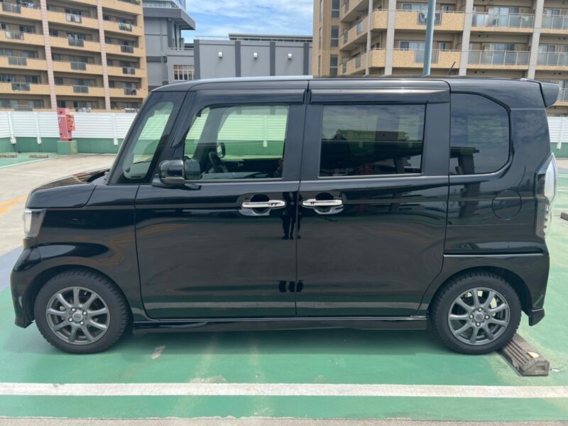 Nボックスカスタム L ★低走行0.9万k ★新車並み ★税金完納 ★片側電動スライド ★バックカメラ ★スタッドレス ★夏タイヤ付き ★大人気 ★国内最安値画像5