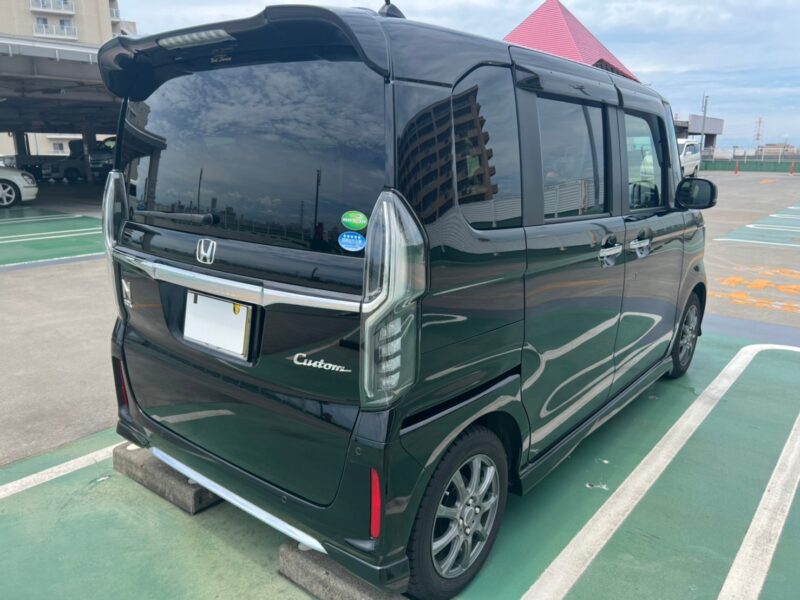 Nボックスカスタム L ★低走行0.9万k ★新車並み ★税金完納 ★片側電動スライド ★バックカメラ ★スタッドレス ★夏タイヤ付き ★大人気 ★国内最安値画像3