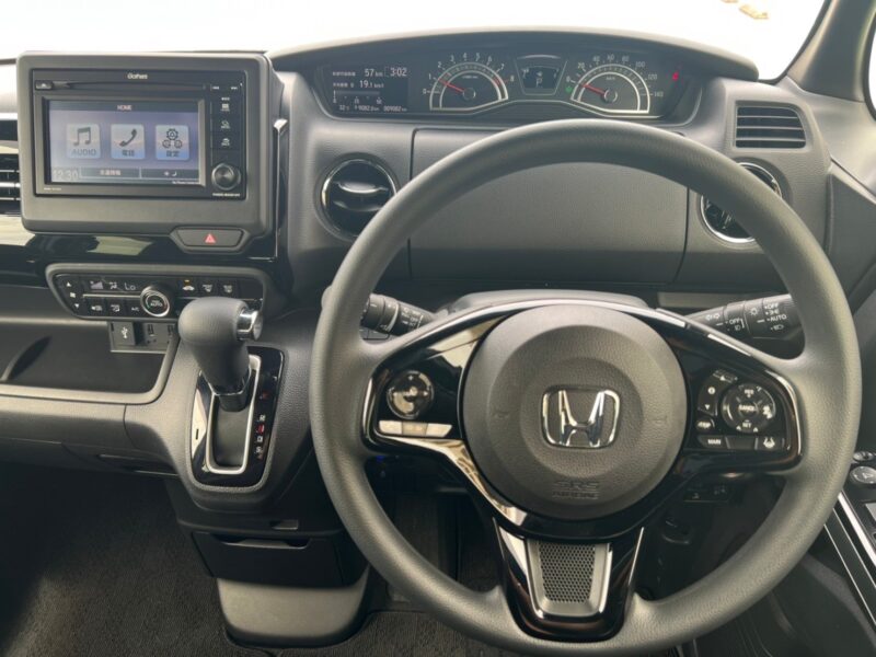 Nボックスカスタム L ★低走行0.9万k ★新車並み ★税金完納 ★片側電動スライド ★バックカメラ ★スタッドレス ★夏タイヤ付き ★大人気 ★国内最安値画像13