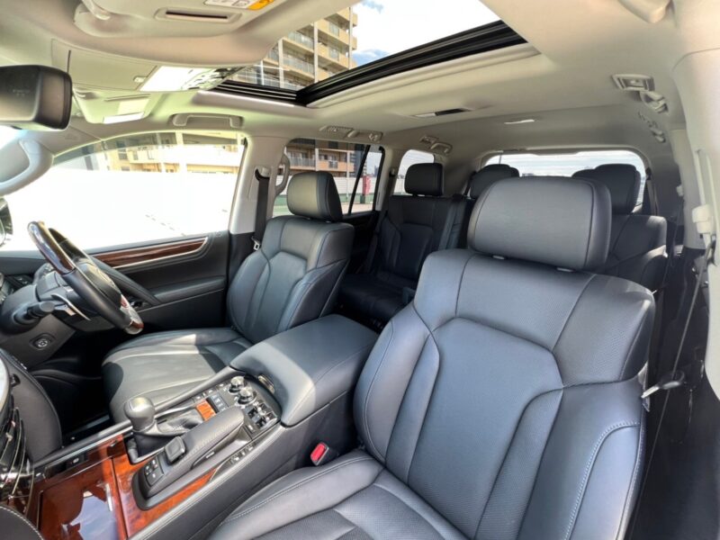 レクサスLX570 4WD★低走行1.6万k★極良極美★絶好調★大迫力★サンルーフ★装備充実★税金完納★国内最安値画像15