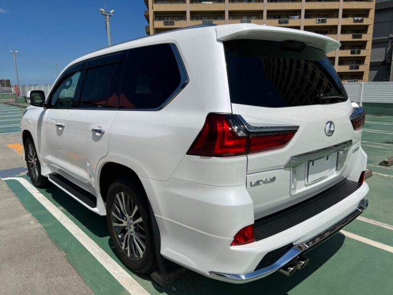 レクサスLX570 4WD★低走行1.6万k★極良極美★絶好調★大迫力★サンルーフ★装備充実★税金完納★国内最安値画像6