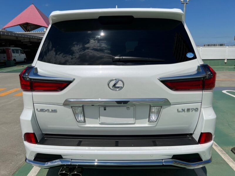 レクサスLX570 4WD★低走行1.6万k★極良極美★絶好調★大迫力★サンルーフ★装備充実★税金完納★国内最安値画像8