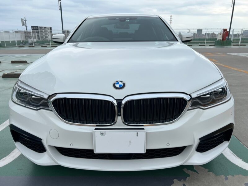 BMW 530e Mスポーツ アイパフォーマンス★税金完納★PHEV プラグインハイブリッド★黒レザー★極良極美★低走行★国内最安値画像2