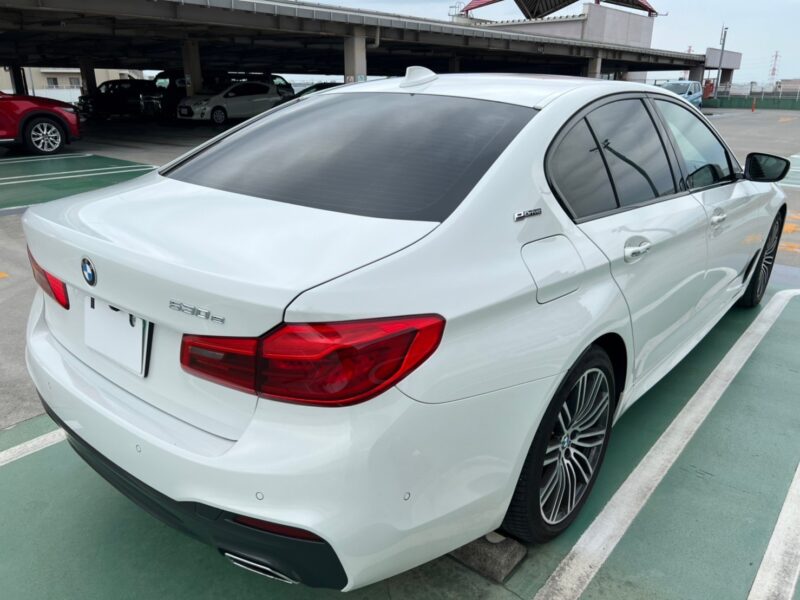 BMW 530e Mスポーツ アイパフォーマンス★税金完納★PHEV プラグインハイブリッド★黒レザー★極良極美★低走行★国内最安値画像6