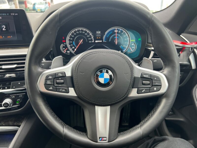 BMW 530e Mスポーツ アイパフォーマンス★税金完納★PHEV プラグインハイブリッド★黒レザー★極良極美★低走行★国内最安値画像9