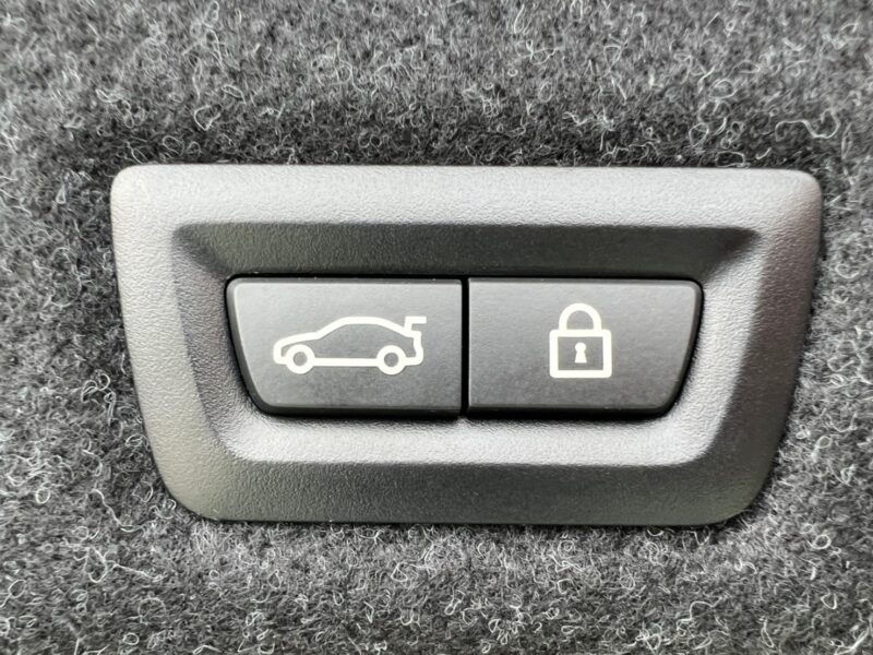 BMW 530e Mスポーツ アイパフォーマンス★税金完納★PHEV プラグインハイブリッド★黒レザー★極良極美★低走行★国内最安値画像14